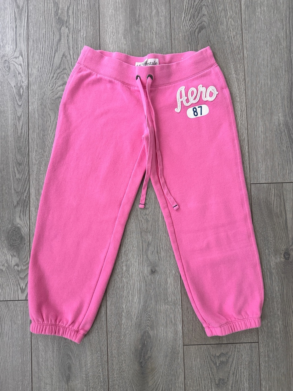 aeropostale bubblegum pink capris